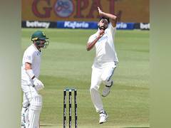 
      
      Sachin Tendulkar lauds Siraj’s performance against South Africa
      
      