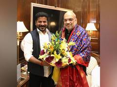 
      
      Telangana CM meets Union Home Minister
      
      