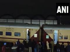 
      
      2 coaches of Bhopal-bound passenger train derail near Kota
      
      