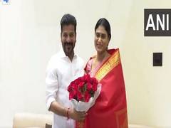 
      
      Hyderabad: YS Sharmila meets Telangana CM Revanth Reddy
      
      