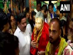 
      
      Odisha: Ashwini Vaishnaw offers prayers at Nilamadhaba Temple
      
      