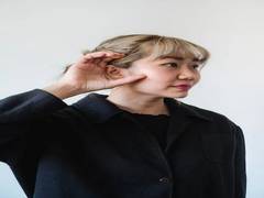 
      
      People may live longer using hearing aids
      
      