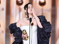 
      
      Golden Globes 2024: Lily Gladstone wins Best Female Actor 
      
      