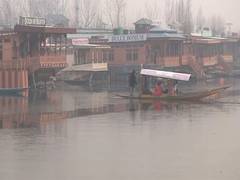
      
      Kashmir Valley endures severe dry spell amid harsh winter
      
      