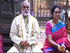 
      
       K Raghavendra Rao performs special pooja in Srikalahasti Temple 
      
      