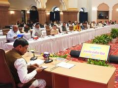 
      
      Madhya Pradesh CM Mohan Yadav chairs meeting to discuss law and o
      
      