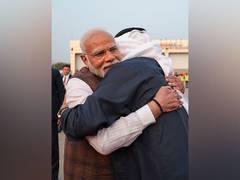 
      
      PM Modi extends warm welcome to UAE President Al Nahyan
      
      