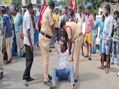
      
      Left parties, Congress organise Jail Bharo agitation in AP
      
      