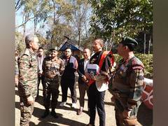 
      
      Lt General RC Tiwari visits Manipur; compliments troops
      
      
