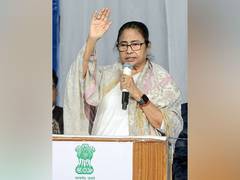
      
      Mamata Banerjee seeks classical language status for Bengali
      
      