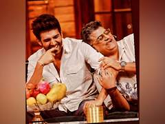 
      
      Kartik wishes ‘Satyaprem Ki Katha’ co-star Gajraj Rao on B'Day
      
      
