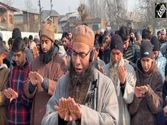 
      
      J-K: Residents of Anantnag offer special prayers for snow
      
      