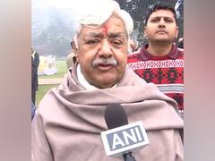 
      
      VHP leader Alok Kumar announces mass invitations 
      
      
