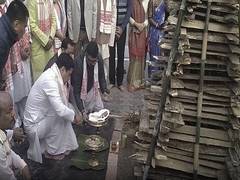 
      
      Assam: Union Minister Sarbananda Sonowal burns Meji on Magh Bihu 
      
      