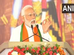 
      
      PM Modi attacks LDF, UDF over 