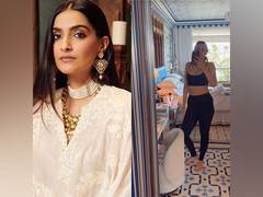 
      
      Sonam Kapoor flaunts weight loss in her mirror selfie
      
      