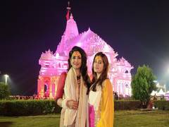 
      
      Raveena offers prayers at Somnath Temple with daughter Rasha
      
      