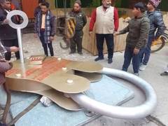 
      
      UP: 400 kg lock from Aligarh sent to Ayodhya Ram Mandir
      
      