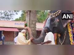 
      
      PM Modi offers prayers at Sri Ranganathaswamy Temple
      
      