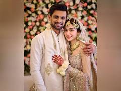 
      
      Shoaib Malik gets hitched to Sana Javed
      
      