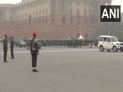 
      
      Rehearsals of President's Carcade held at Kartavya Path ahead of 
      
      