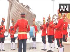 
      
      Barabanki Police Band performs at Lata Mangeshkar Chowk
      
      