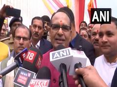 
      
      Former CM Chouhan offers prayers at Ram Raja temple in Orchha
      
      
