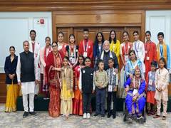 
      
      PM Modi engages in freewheeling interaction with awardees
      
      