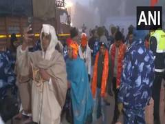 
      
      UP: 2 lakh devotees throng Ayodhya's grand temple
      
      
