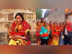 
      
      Tamannaah Bhatia visits Kamakhya Temple in Guwahati with family
      
      