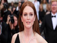 
      
      Julianne Moore to star in Pedro Almodóvar’s ‘The Room Next Door’
      
      