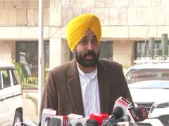 
      
      Chandigarh mayor election: AAP-Congress to move Supreme Court
      
      