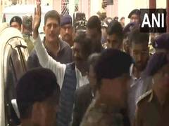 
      
      Jharkhand: Hemant Soren brought to Ranchi's PMLA Court
      
      