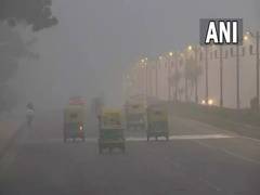 
      
      Shallow fog covers Delhi, visibility badly affected
      
      