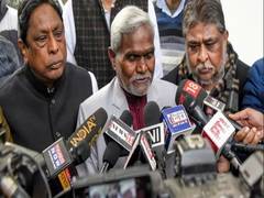 
      
      Jharkhand CM designate Champai Soren meets Guru Shibu Soren
      
      