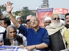 
      
      CBI raids Harsh Mander on charges of FCRA violation
      
      
