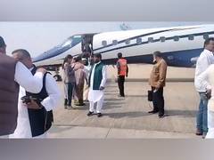 
      
      JMM, Congress MLAs onboard at aircraft to Hyderabad from Ranchi
      
      
