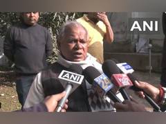 
      
      Bihar cabinet expansion: Jitan Ram Manjhi demands two ministries 
      
      