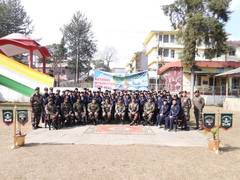 
      
      Students interact with Inspector General, Assam Rifles in Kohima 
      
      