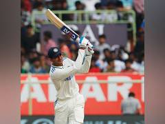 
      
      IND vs ENG, 2nd Test: India secure sizeable lead at Lunch
      
      