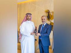 
      
      Arab delegations commend success of Watch & Jewellery Show
      
      