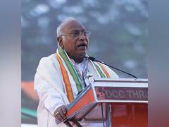 
      
      Congress chief Kharge to address workers' convention in Punjab
      
      