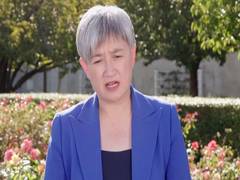 
      
      Chinese court gives suspended death sentence to Australian writer
      
      