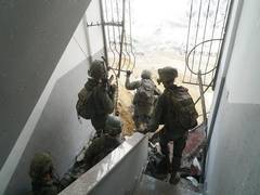 
      
      Israel presses offensive in Khan Yunis 
      
      