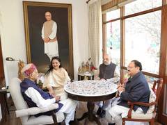 
      
      JP Nadda, Amit Shah call on veteran BJP leader LK Advani
      
      
