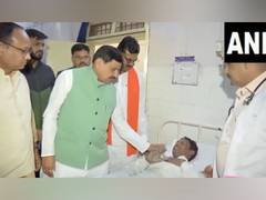 
      
      MP CM Mohan Yadav meets injured of Harda’s factory fire incident
      
      