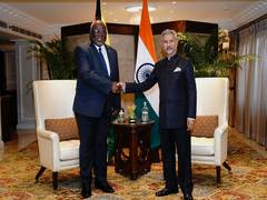 
      
      EAM S Jaishankar calls on Guyana PM
      
      