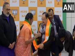 
      
      Former AIADMK leaders who joined BJP today meet JP Nadda
      
      