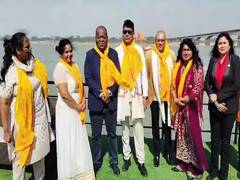 
      
      Surinamese delegation visits Ayodhya, offers prayer at Ram Temple
      
      