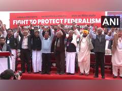 
      
      CM Vijayan leads Kerala's protest against Centre in Delhi
      
      